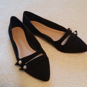 Sz. Kelly & Katie black suede flats